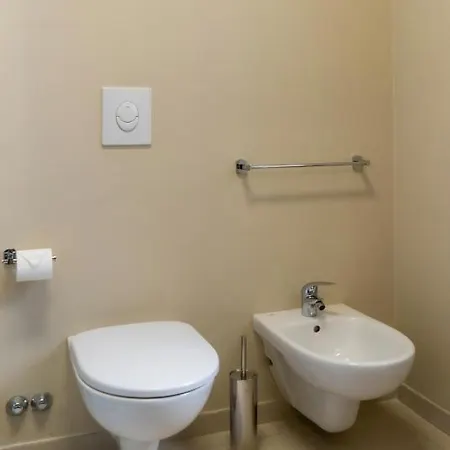 Dante 3 By Apulia Guest house 3*